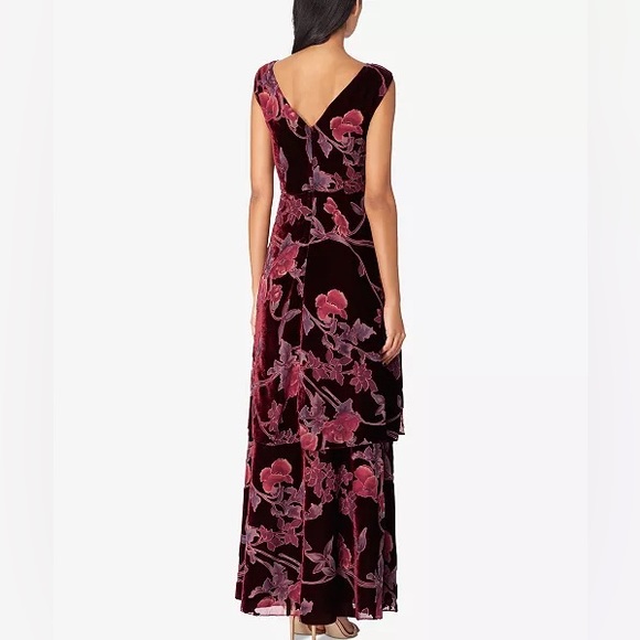 Tahari Layered Floral-Print Velvet Gow - Picture 3 of 13